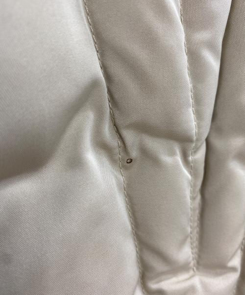 MONCLER（モンクレール）MONCLER (モンクレール) ダウンコート ベージュの古着・服飾アイテム