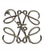 LOEWEロエベ）の古着「ブローチアナグラムパラジオ」