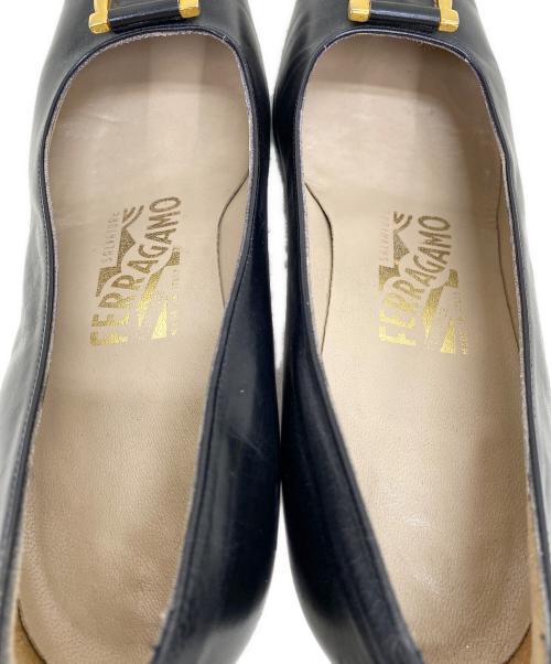 Salvatore Ferragamo（サルヴァトーレ フェラガモ）Salvatore Ferragamo (サルヴァトーレ フェラガモ) ヒールパンプス ブラック サイズ:6の古着・服飾アイテム