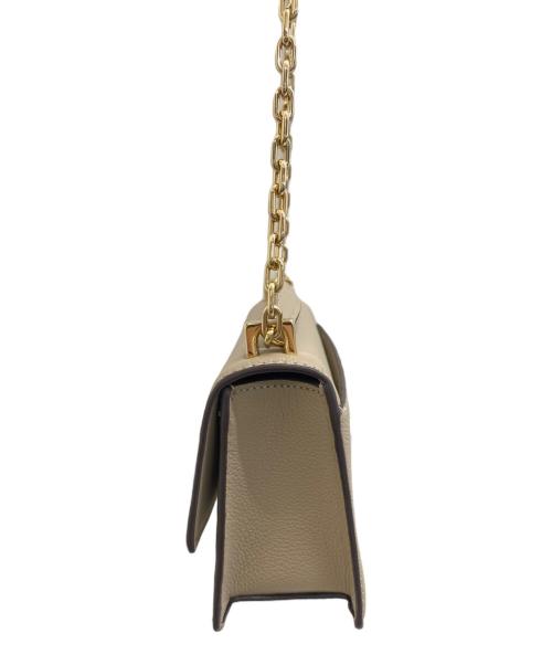 Kate Spade（ケイトスペード）Kate Spade (ケイトスペード) デコ ミニ フラップ チェーン クロスボディ ベージュの古着・服飾アイテム