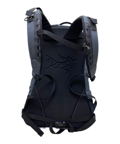 ARC'TERYX（アークテリクス）ARC'TERYX (アークテリクス) ARRO 22 BACKPACK グレー×ブラックの古着・服飾アイテム