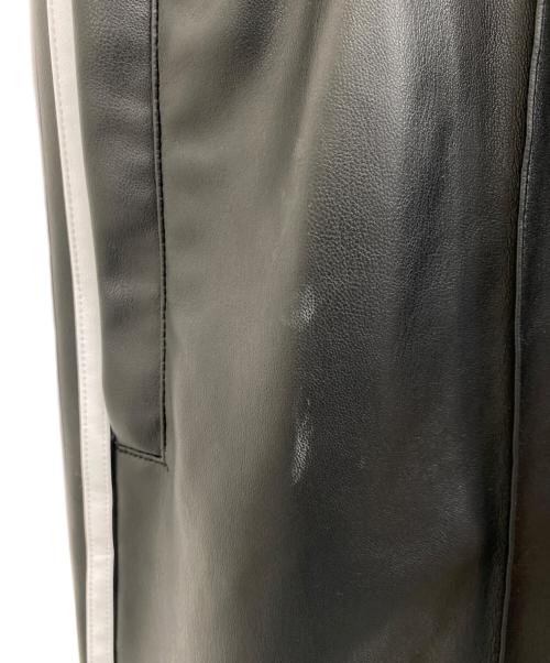 adidas（アディダス）adidas (アディダス) JEREMY SCOTT (ジェレミー スコット) シンセティックレザー サイドラインパンツ ブラック サイズ:2XLの古着・服飾アイテム