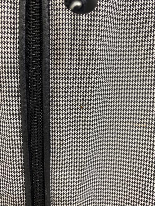 BURBERRY BLACK LABEL（バーバリーブラックレーベル）BURBERRY BLACK LABEL (バーバリーブラックレーベル) フーデッドジャケット グレー サイズ:Lの古着・服飾アイテム