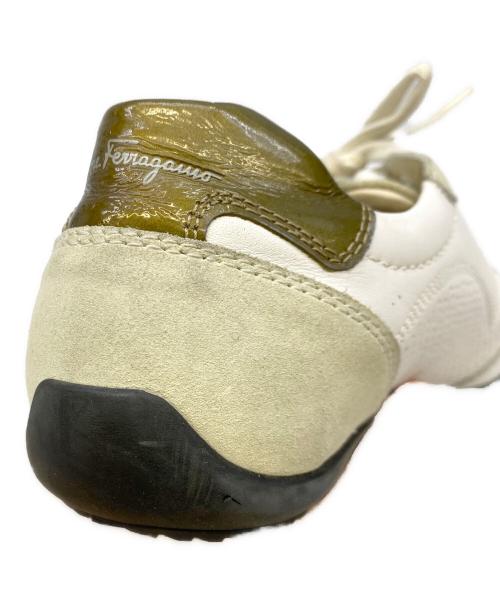 Salvatore Ferragamo（サルヴァトーレ フェラガモ）Salvatore Ferragamo (サルヴァトーレ フェラガモ) ローカットスニーカー ホワイト サイズ:24.5の古着・服飾アイテム