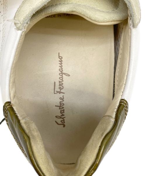 Salvatore Ferragamo（サルヴァトーレ フェラガモ）Salvatore Ferragamo (サルヴァトーレ フェラガモ) ローカットスニーカー ホワイト サイズ:24.5の古着・服飾アイテム