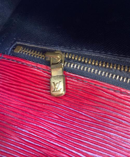 LOUIS VUITTON（ルイ ヴィトン）LOUIS VUITTON (ルイ ヴィトン) ミニサンクルー レッドの古着・服飾アイテム