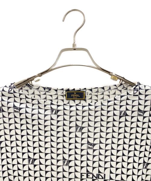 FENDI（フェンディ）FENDI (フェンディ) ノースリーブカットソー ホワイト×ブラック サイズ:42の古着・服飾アイテム