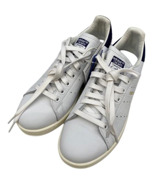 adidas（アディダス）adidas (アディダス) スニーカー ホワイト×ネイビー サイズ:245の古着・服飾アイテム