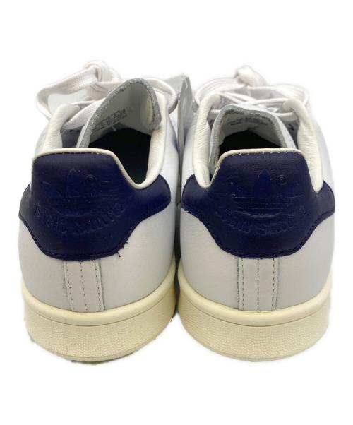 adidas（アディダス）adidas (アディダス) スニーカー ホワイト×ネイビー サイズ:245の古着・服飾アイテム