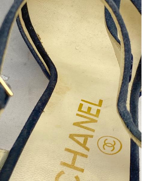 CHANEL（シャネル）CHANEL (シャネル) スエードストラップサンダル ネイビー サイズ:35の古着・服飾アイテム