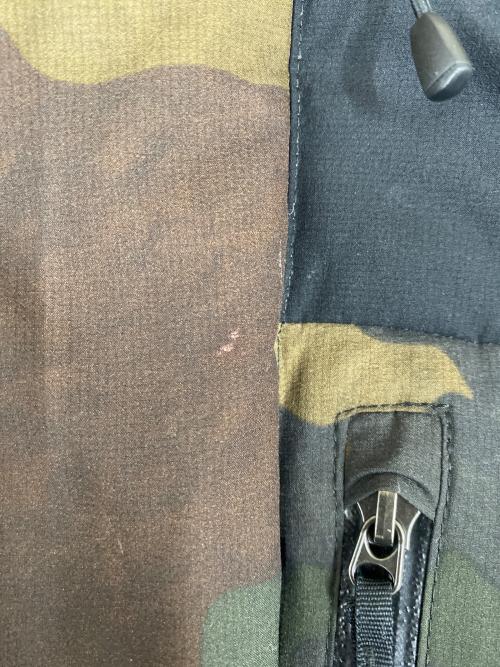 THE NORTH FACE（ザ ノース フェイス）THE NORTH FACE (ザ ノース フェイス) Novelty Baltro Light Jacket カーキ×ブラック サイズ:Lの古着・服飾アイテム