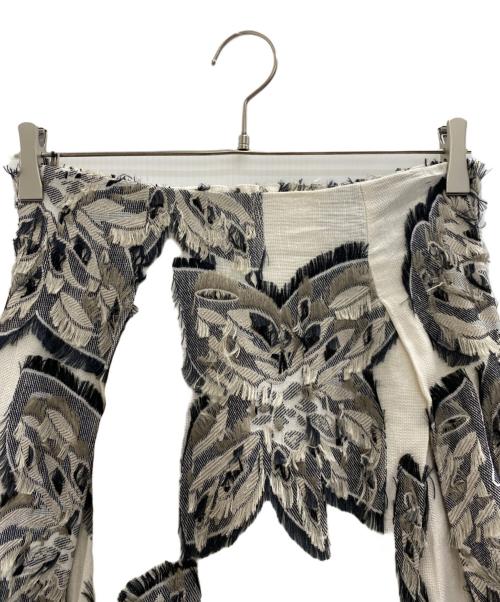 FRAY ID（フレイ アイディー）FRAY ID (フレイ アイディー) メッシュフラワージャガードスカート ベージュの古着・服飾アイテム