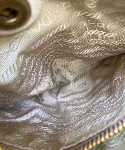 PRADA（プラダ）PRADA (プラダ) ハンドバッグ アイボリーの古着・服飾アイテム