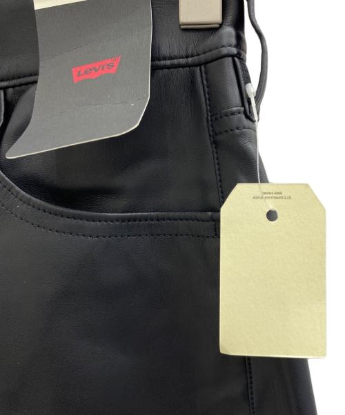 LEVI'S（リーバイス）LEVI'S (リーバイス) フェイクレザースカート ブラック サイズ:W61 未使用品の古着・服飾アイテム