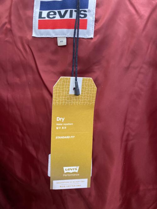 LEVI'S（リーバイス）LEVI'S (リーバイス) 中綿ジャケット レッド サイズ:XS 未使用品の古着・服飾アイテム