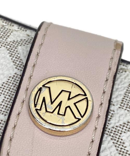 MICHAEL KORS（マイケル・コース）MICHAEL KORS (マイケル・コース) 2つ折り財布 ピンクの古着・服飾アイテム