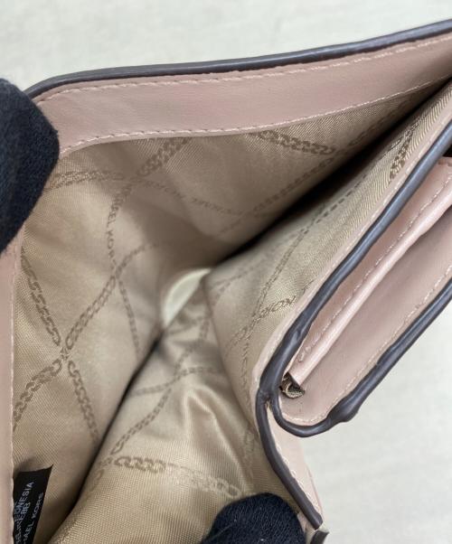 MICHAEL KORS（マイケル・コース）MICHAEL KORS (マイケル・コース) 2つ折り財布 ピンクの古着・服飾アイテム