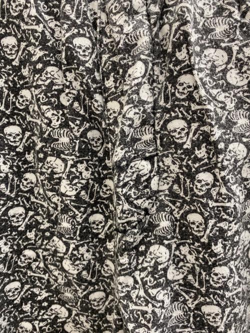 stussy（ステューシー）stussy (ステューシー) 19SS スカルボーンプリントパンツ ホワイト×ブラック サイズ:Lの古着・服飾アイテム