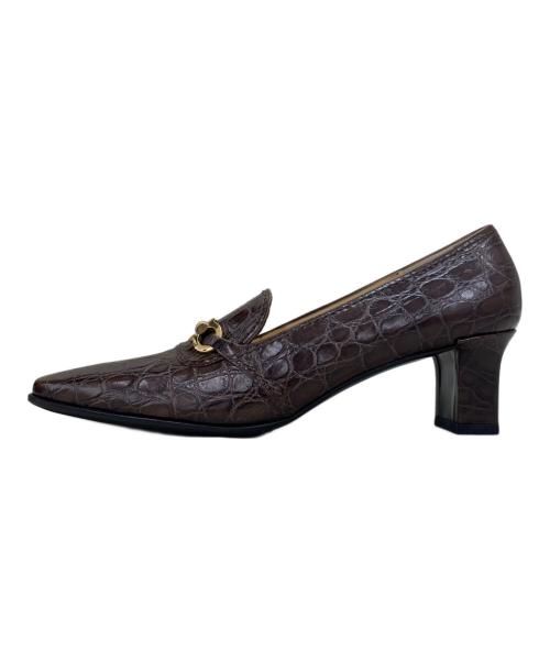 Salvatore Ferragamo（サルヴァトーレ フェラガモ）Salvatore Ferragamo (サルヴァトーレ フェラガモ) クロコ型押しヒールパンプス ブラウン サイズ:9の古着・服飾アイテム