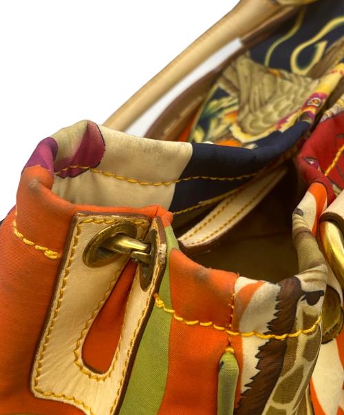 Salvatore Ferragamo（サルヴァトーレ フェラガモ）Salvatore Ferragamo (サルヴァトーレ フェラガモ) ハンドバッグ ベージュ×レッドの古着・服飾アイテム