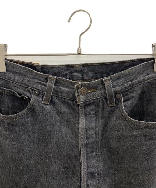 LEVI'S（リーバイス）LEVI'S (リーバイス) デニムパンツ グレー サイズ:W30の古着・服飾アイテム