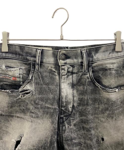 DIESEL（ディーゼル）DIESEL (ディーゼル) デニムパンツ グレー サイズ:30の古着・服飾アイテム