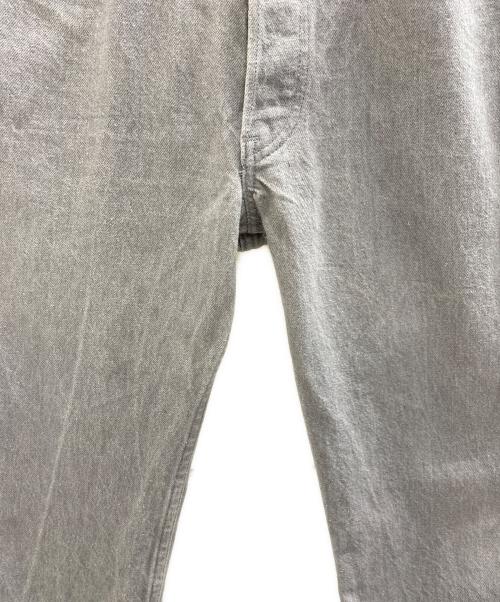 LEVI'S（リーバイス）LEVI'S (リーバイス) デニムパンツ ライトグレー サイズ:W32の古着・服飾アイテム
