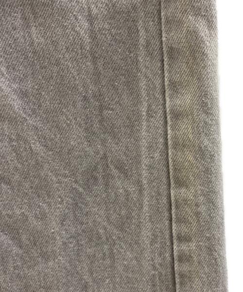 LEVI'S（リーバイス）LEVI'S (リーバイス) デニムパンツ ライトグレー サイズ:W32の古着・服飾アイテム