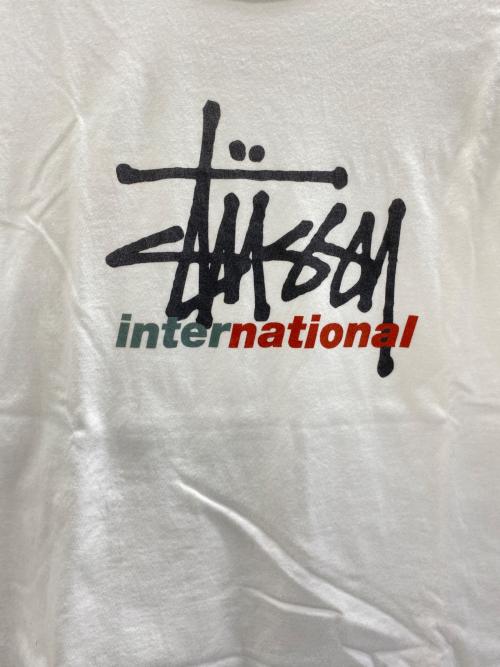 stussy（ステューシー）stussy (ステューシー) stussy international logo tee アイボリー サイズ:Mの古着・服飾アイテム