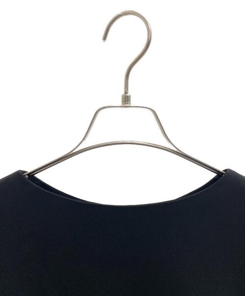 ADORE（アドーア）ADORE (アドーア) トリアセストレッチバックリボンワンピース ブラック サイズ:38の古着・服飾アイテム