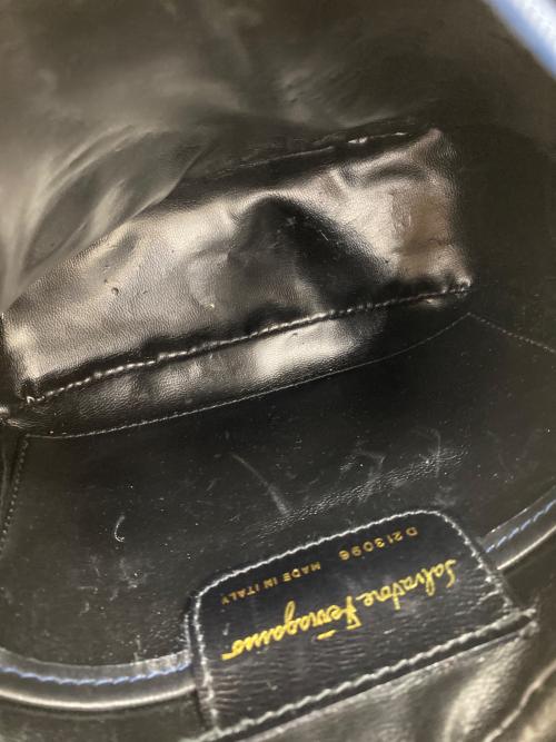 Salvatore Ferragamo（サルヴァトーレ フェラガモ）Salvatore Ferragamo (サルヴァトーレ フェラガモ) ヴァラ ブラックの古着・服飾アイテム