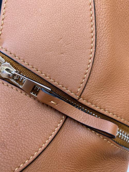LOEWE（ロエベ）LOEWE (ロエベ) ハンモックバッグ コンパクト（クラシックカーフ） ブラウンの古着・服飾アイテム