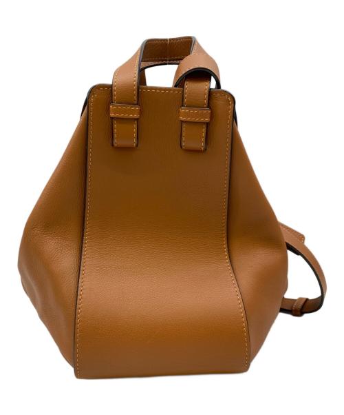 LOEWE（ロエベ）LOEWE (ロエベ) ハンモックバッグ コンパクト（クラシックカーフ） ブラウンの古着・服飾アイテム