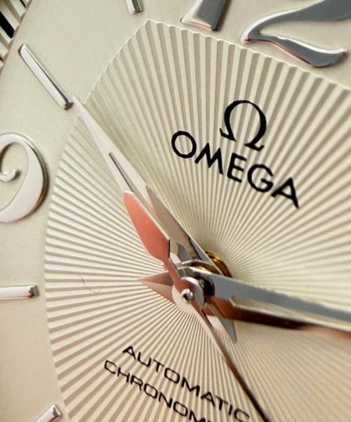 OMEGA（オメガ）OMEGA (オメガ) デヴィル プレステージ トノー Ref.4503.31 シルバー文字盤 シルバー文字盤の古着・服飾アイテム