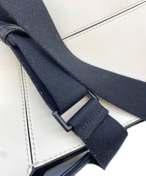 CHARLES & KEITH（チャールズアンドキース）CHARLES & KEITH (チャールズアンドキース) ショルダーバッグ ホワイトの古着・服飾アイテム