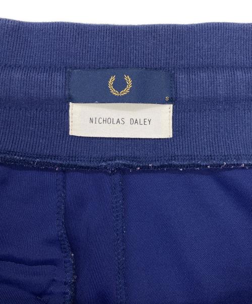 FRED PERRY（フレッドペリー）FRED PERRY (フレッドペリー) nicholas daley (ニコラス デイリー) トラックパンツ ブルー×レッド サイズ:Sの古着・服飾アイテム