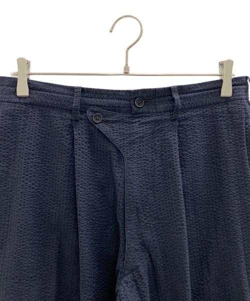 BLURHMS（ブラームス）BLURHMS (ブラームス) Searsucker Curve Front Slacks ネイビー サイズ:3の古着・服飾アイテム
