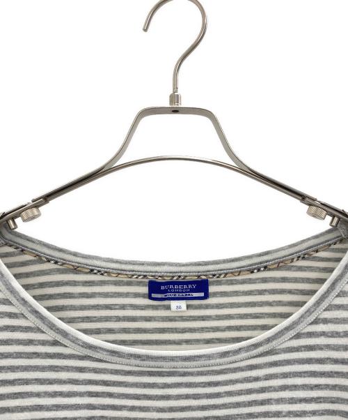BURBERRY BLUE LABEL（バーバリー ブルー レーベル）BURBERRY BLUE LABEL (バーバリー ブルー レーベル) ノースリーブカットソー ホワイト×グレー サイズ:38の古着・服飾アイテム