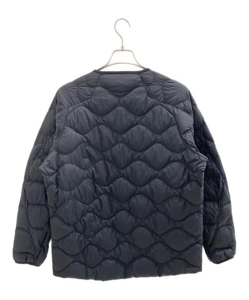 UNIQLO（ユニクロ）UNIQLO (ユニクロ) WHITE MOUNTAINEERING (ホワイトマウンテ二アニング) キルティングノーカラーダウンジャケット ブラック サイズ:Lの古着・服飾アイテム