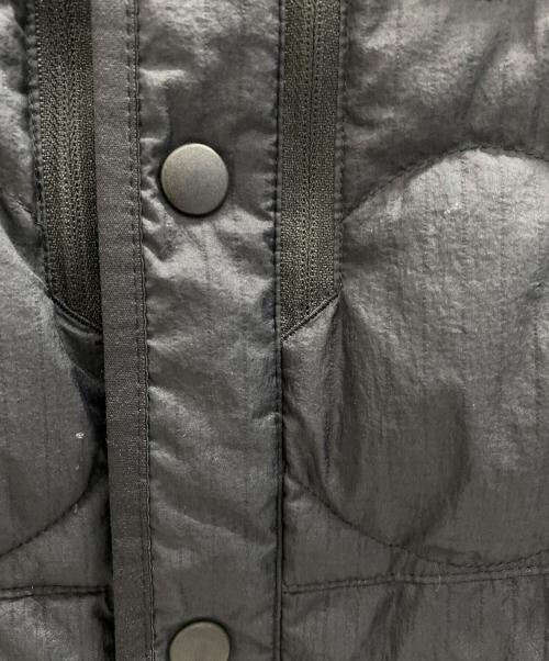 UNIQLO（ユニクロ）UNIQLO (ユニクロ) WHITE MOUNTAINEERING (ホワイトマウンテ二アニング) キルティングノーカラーダウンジャケット ブラック サイズ:Lの古着・服飾アイテム