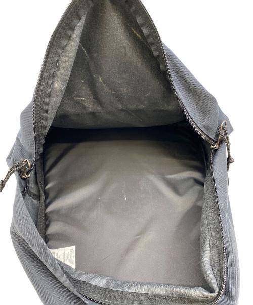 EASTPAK（イーストパック）EASTPAK (イーストパック) CHARI & CO NYC (チャリアンドコーニューヨーク) リュック ネイビーの古着・服飾アイテム
