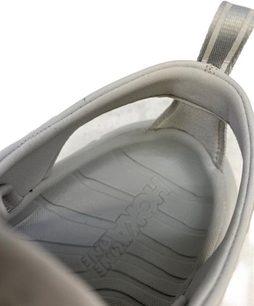 HOKA（ホカ）HOKA (ホカ) サンダル グレー サイズ:26の古着・服飾アイテム