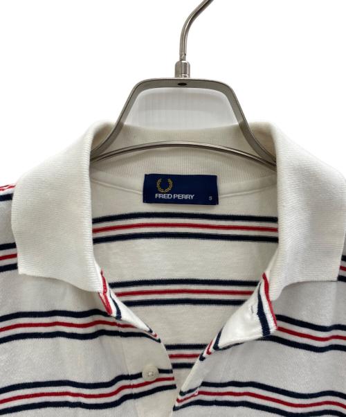 FRED PERRY（フレッドペリー）FRED PERRY (フレッドペリー) ポロシャツ ホワイト サイズ:Sの古着・服飾アイテム