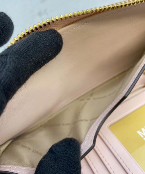 MICHAEL KORS（マイケルコース）MICHAEL KORS (マイケルコース) 長財布 ピンクの古着・服飾アイテム