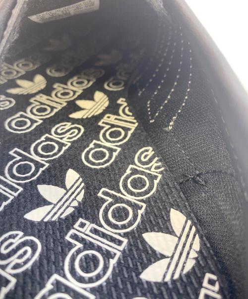 adidas（アディダス）adidas (アディダス) ローカットスニーカー ベージュ×ブラック サイズ:230の古着・服飾アイテム