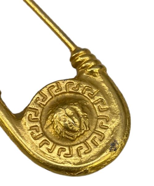VERSACE（ヴェルサーチェ）VERSACE (ヴェルサーチェ) 2連セーフティーピン ゴールドの古着・服飾アイテム