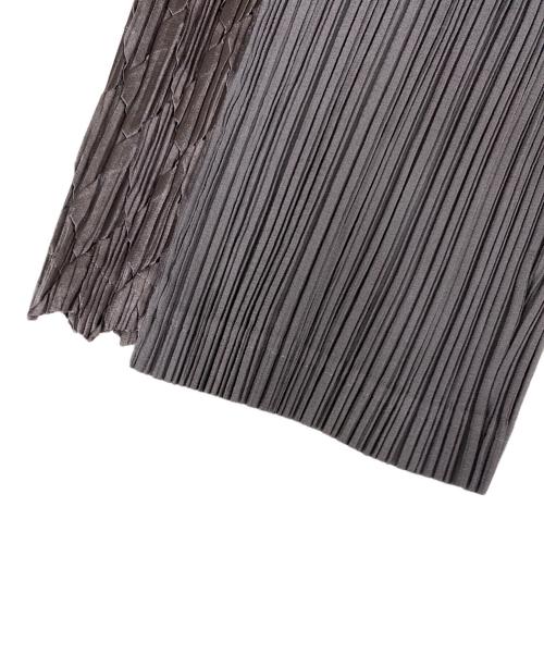 ISSEY MIYAKE（イッセイミヤケ）ISSEY MIYAKE (イッセイミヤケ) サイド切替プリーツパンツ グレー サイズ:1の古着・服飾アイテム