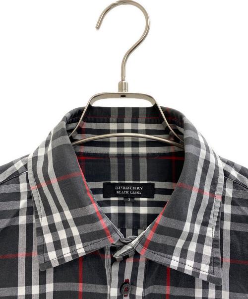BURBERRY BLACK LABEL（バーバリーブラックレーベル）BURBERRY BLACK LABEL (バーバリーブラックレーベル) 半袖プルオーバーシャツ レッド×ブラック サイズ:3の古着・服飾アイテム