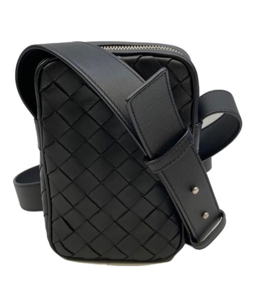 BOTTEGA VENETA（ボッテガベネタ）BOTTEGA VENETA (ボッテガベネタ) イントレチャート・ミニクロスボディバッグ ブラックの古着・服飾アイテム