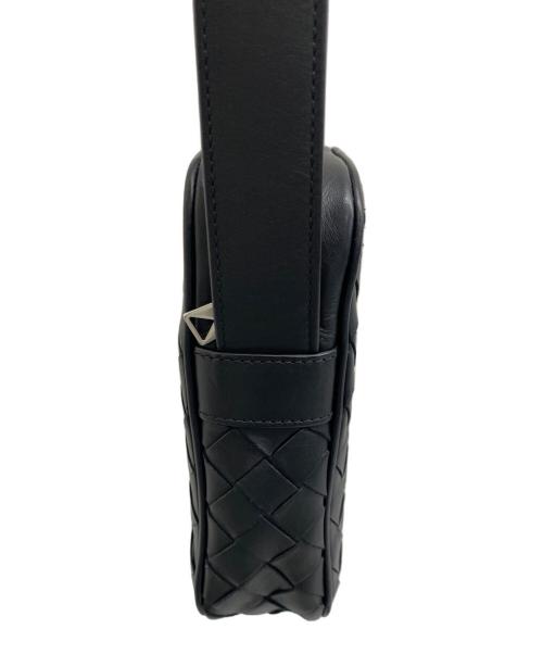 BOTTEGA VENETA（ボッテガベネタ）BOTTEGA VENETA (ボッテガベネタ) イントレチャート・ミニクロスボディバッグ ブラックの古着・服飾アイテム